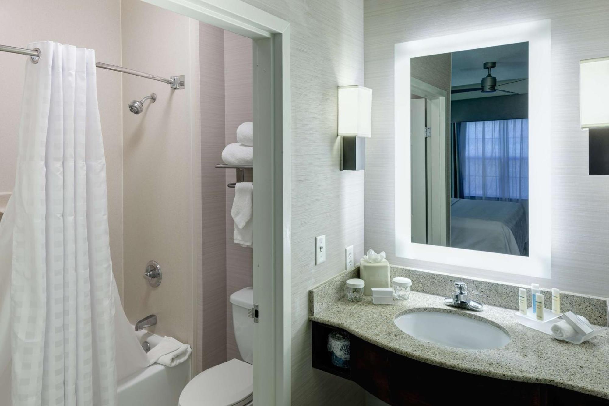 Homewood Suites By Hilton Mahwah Bagian luar foto