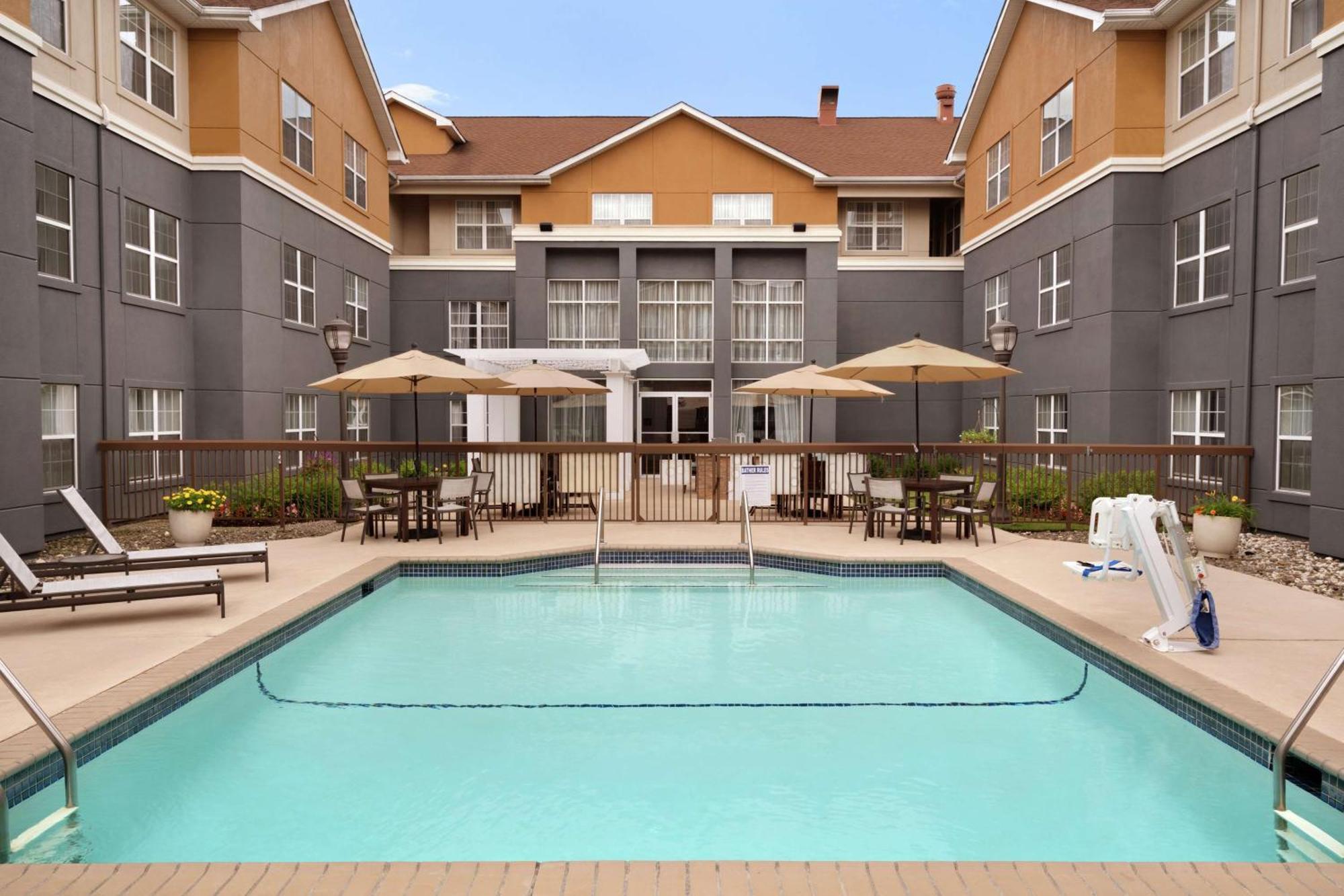 Homewood Suites By Hilton Mahwah Bagian luar foto